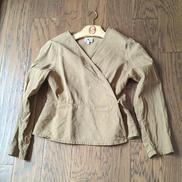 💥Host Pick🔥Wrap Front Blouse - Picture 5 of 16